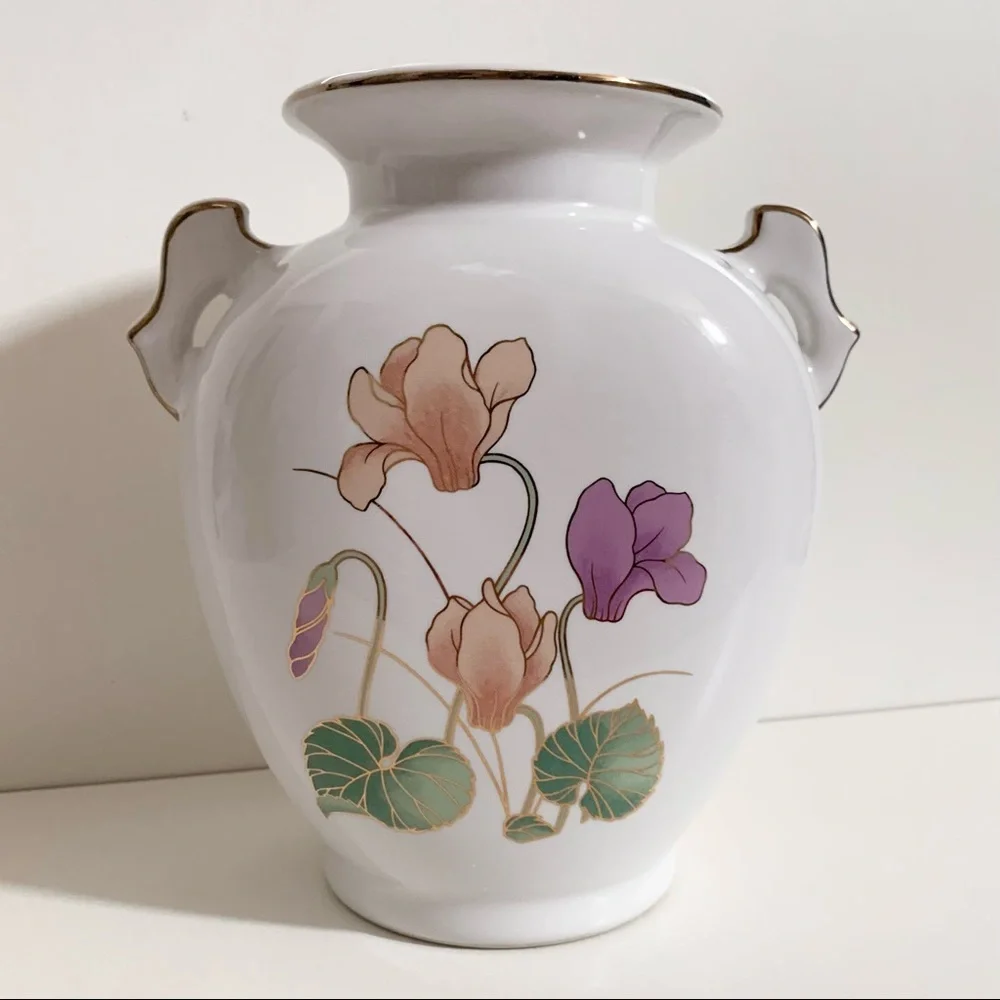 Vintage gold trim floral handle vase - Picture 1 of 17